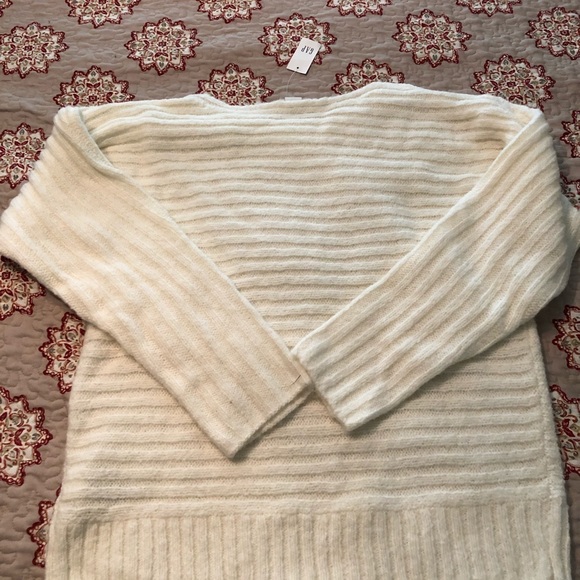 Gap wool blend sweater , NWT , Large Tall - Picture 3 of 4